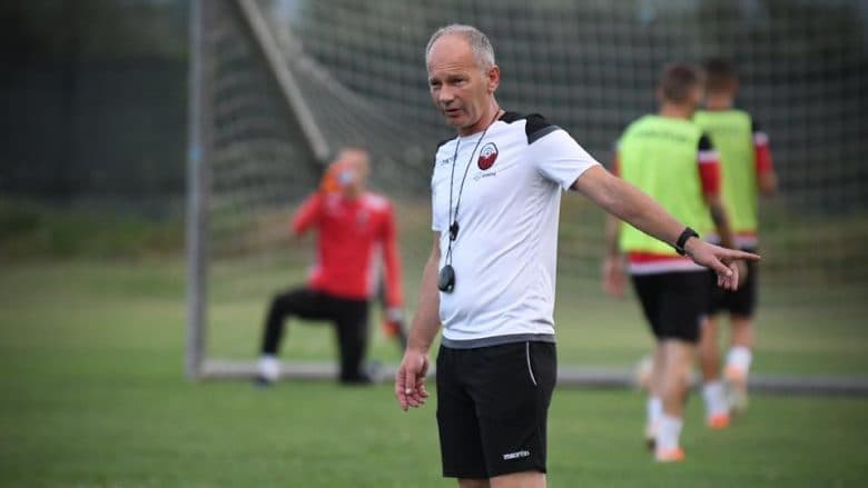 Vllaznia nuk humb kohë, drejtimi i skuadrës i besohet Osmanit