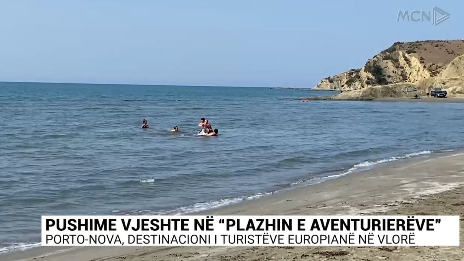 Pushime vjeshte në “plazhin e aventurierëve”/ Porto-Nova, destinacioni i turistëve europianë në Vlorë (VIDEO)