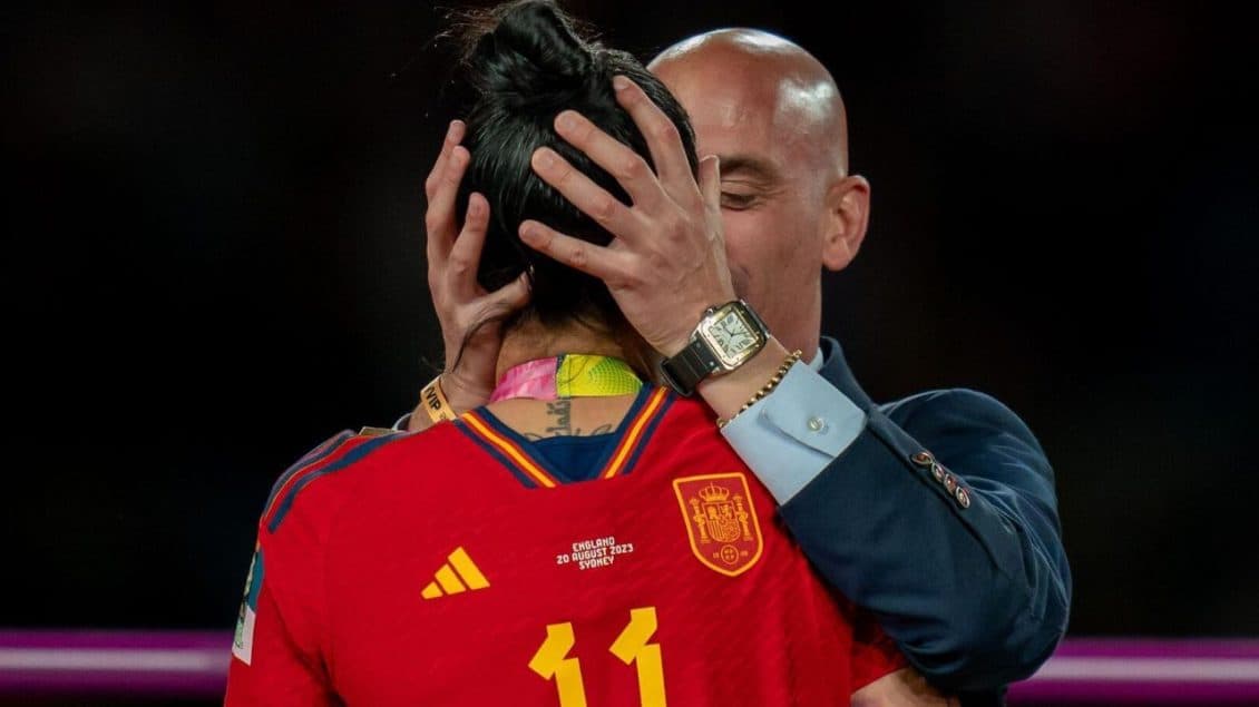 Puthja kushton shumë, Luis Rubiales pezullohet nga FIFA