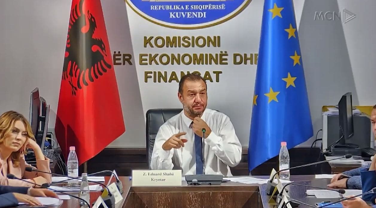 PS rrëzon nismat e Tabakut. Propozimet në ligjin e ri të qeverisë për prokurimet publike
