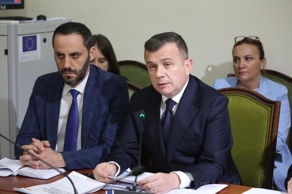 Zgjerimi i listës së ndaluar të lëndëve psikotrope, Balla: Masa parandaluese ndaj drogave sintetike, t’i mbajmë larg të rinjve