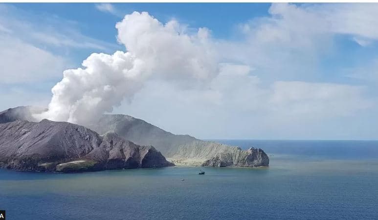 22 persona humbën jetën nga shpërthimi i Vullkanit në Zelandën e Re, kompania turistike shpallet fajtore