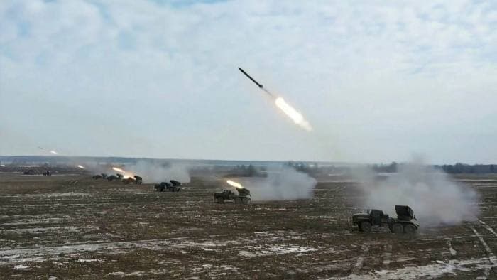 “Koreja e Veriut furnizoi Moskën me raketa me rreze të shkurtër veprimi”
