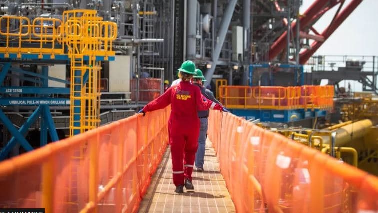 Shell regjistron 6.2 mld dollarë fitime mes rritjes së çmimeve të naftës