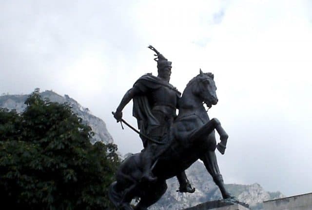 03 nëntor 1443/ Kthimi i Gjergj Kastriotit në atdhe dhe fillimi i qëndresës antiosmane