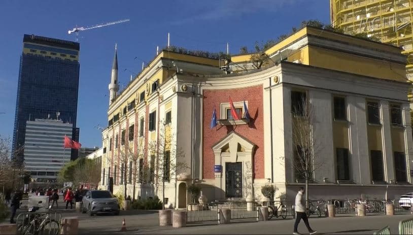 Keqmenaxhimi në mbledhjen e taksave, propozohet kadastër fiskale për bashkitë (VIDEO)