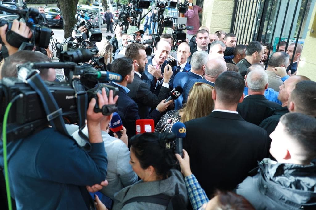 Meta: Asgjësimi i të drejtave kushtetuese të opozitës, sulm ndaj pluralizmit. Kriza nuk zgjidhet me Gardën