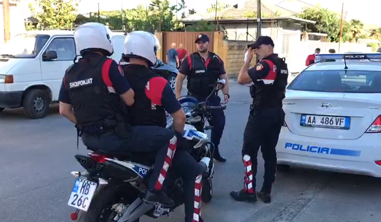 Plagosën me thikë 16-vjeçarin, arrestohen dy të miturit