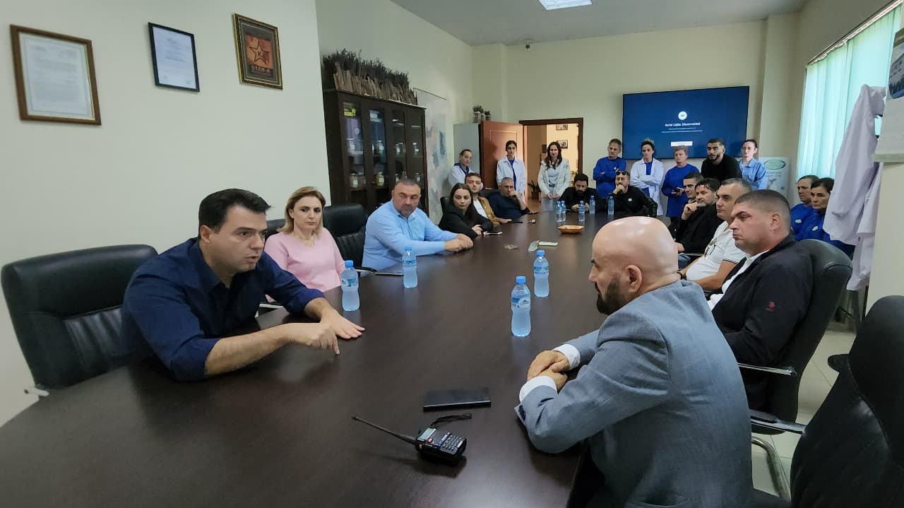 Marrëveshja me Italinë, Basha: Të bëhet urgjentisht transparencë, Rama përzë shqiptarët për emigrantët e paligjshëm