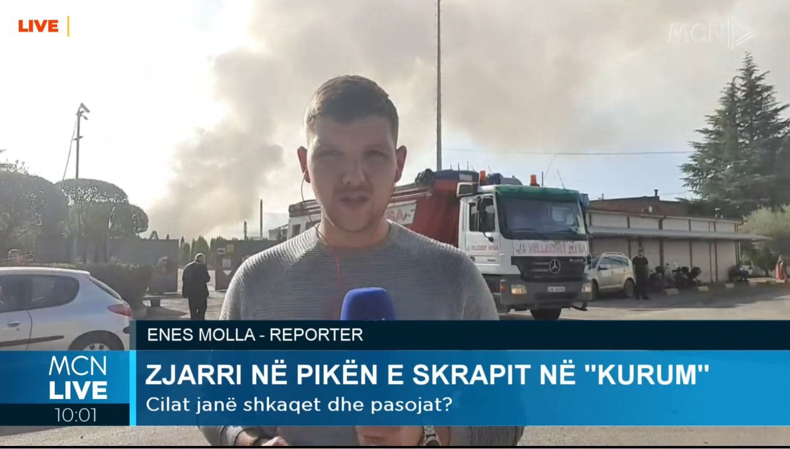 Bie zjarri në fabrikën e “Kurum”, shtëllunga tymi përfshijnë zonën (VIDEO)