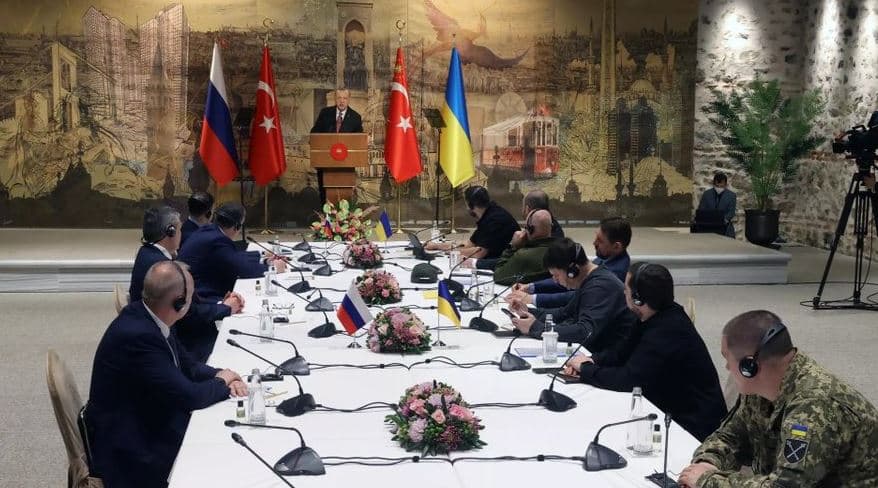 Turqia: Jemi gjithmonë në dispozicion për të pritur bisedimet Moskë-Kiev