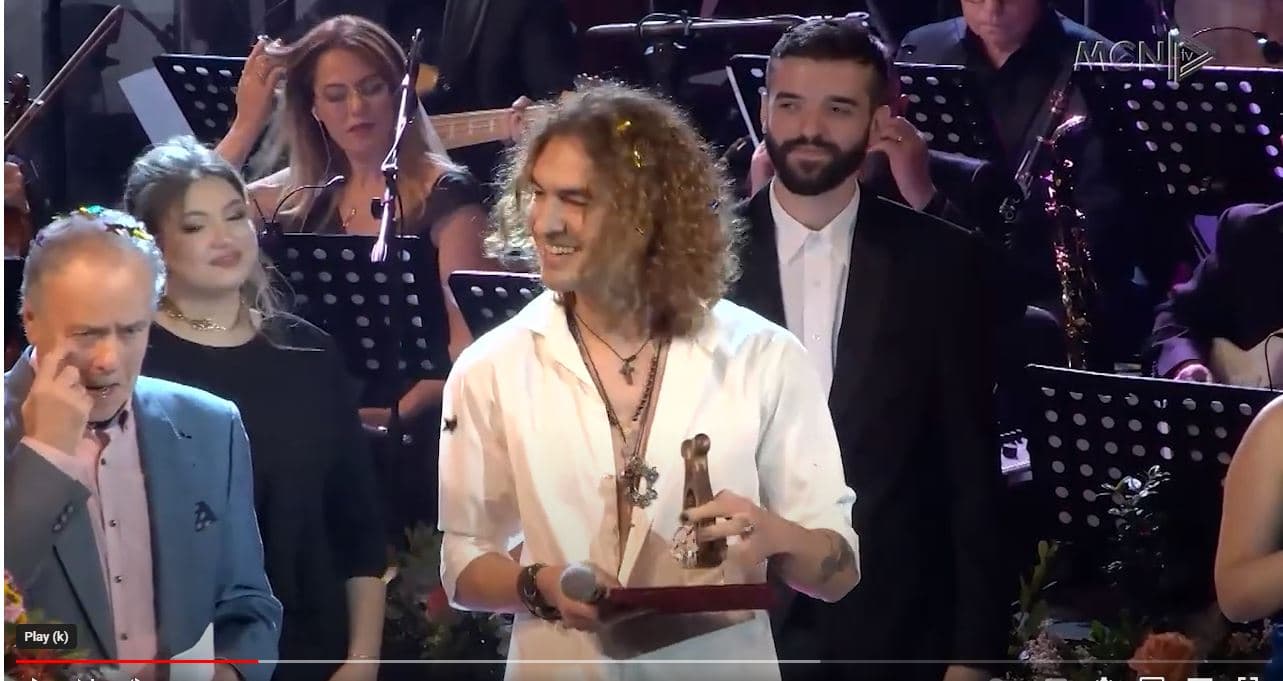“Shko dallëndyshe”, triumfon në Shkodër/ Mbyllet edicioni i tetë i festivalit “LuleBorë” (VIDEO)