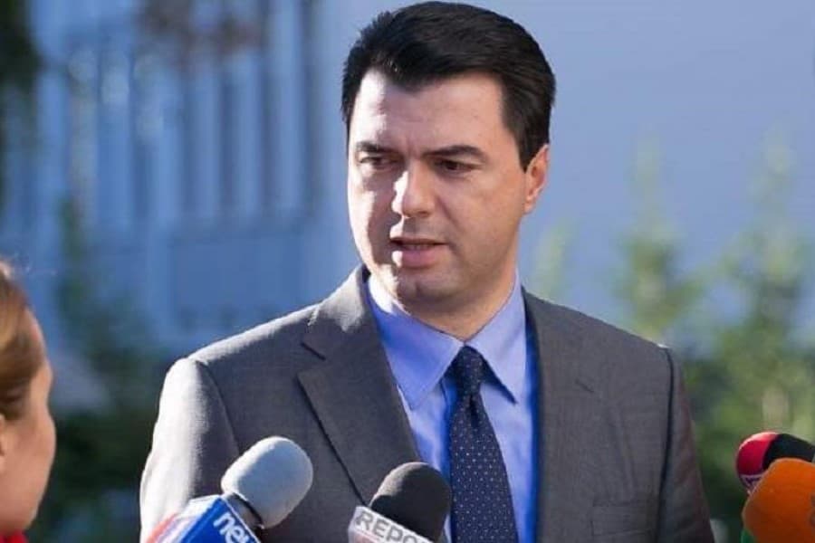Gjykata e Tiranës nuk e njeh Lulzim Bashën si kryetar grupi, pezullohet çështja