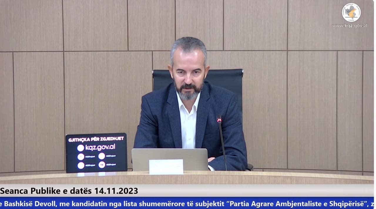 Nuk deklaroi dënimin për shkelje kufiri/ Celibashi: Nuk ka një shkak ligjor që kryebashkiakut të Kuçovës t'i ndërpritet mandati