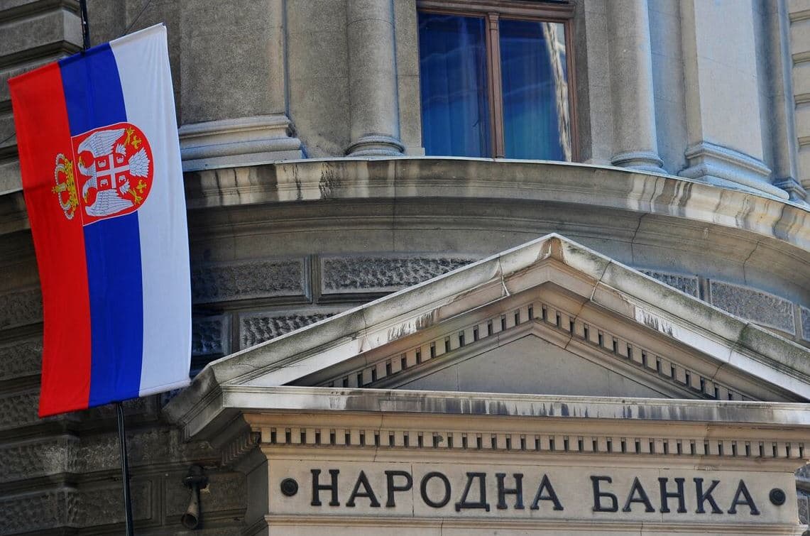 Rusia thyen sanksionet në Evropë/ Forbes: 3 banka serbe bëjnë transaksione me Moskën
