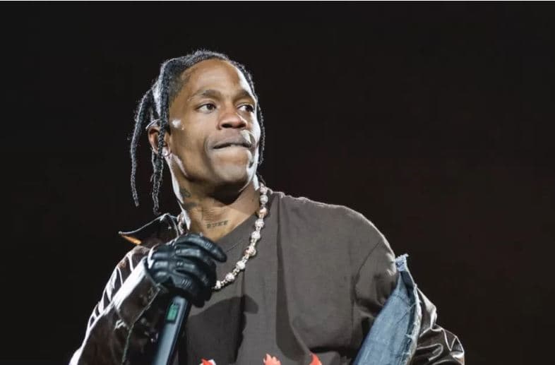 10 persona humbën jetën në koncertin e tij, reperi Travis Scott thyen heshtjen për tragjedinë