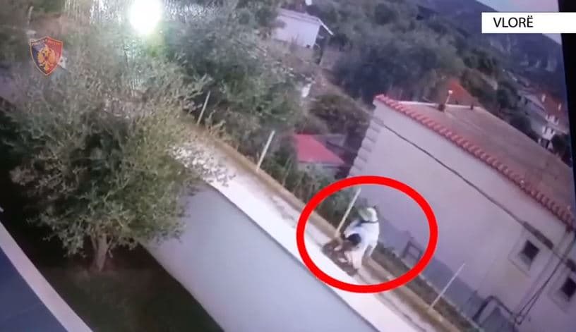 Vodhën një shumë parash në një banesë në Vlorë, arrestohet një prej autorëve