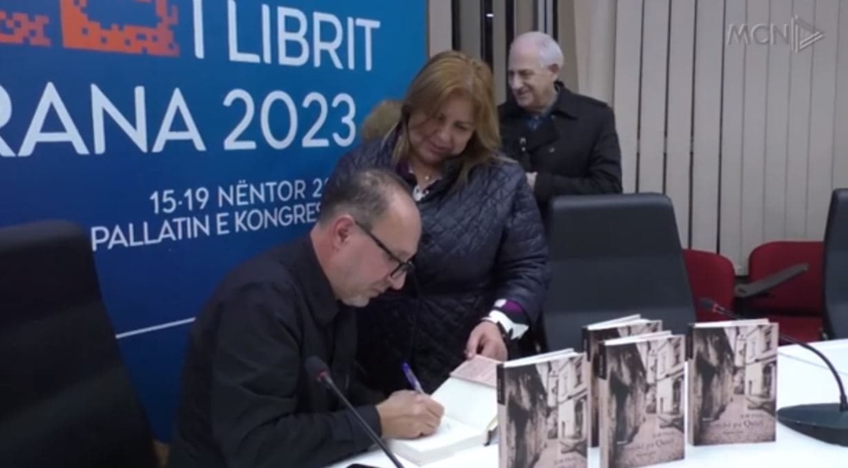Mbyllet panairi i librit/ Letërsi shqip dhe çmimet në panair (VIDEO)