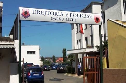 U kapën me doza kokaine në lokal, pranga 3 personave në Kurbin, një tjetër shpallet në kërkim