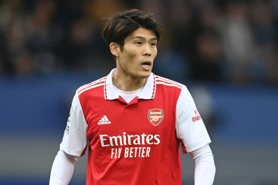             Bayern Munich, insiston për Tomiyasu 