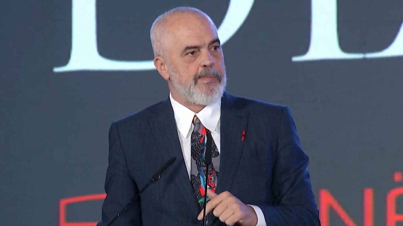  “Sugjeroja kryeministrit që Dita e Alfabetit të jetë festë”/ Rama, mesazh Kurtit nga Samiti i Diasporës: Unë e dëgjoj Presidentin! 