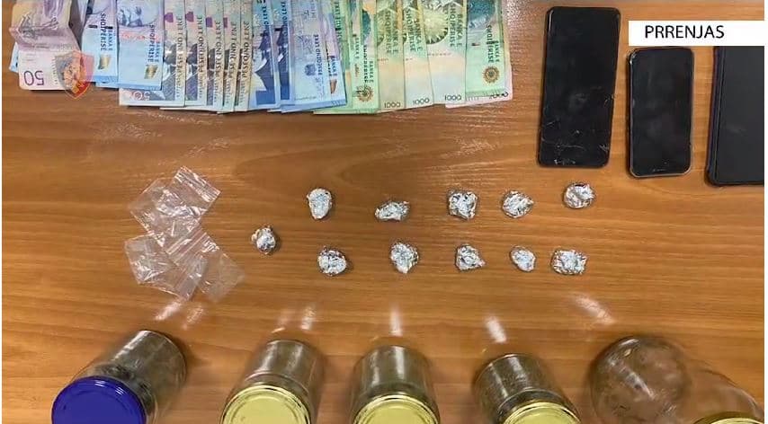   I sekuestrohen kanabis gati për shitje/ Arrestohet 62-vjeçari në Prrenjas