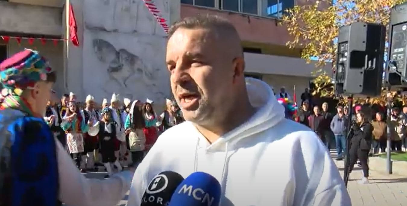 Vlora/ Shqiptarët e Turqisë, zgjedhin qytetin e flamurit për Pavarësinë (VIDEO)