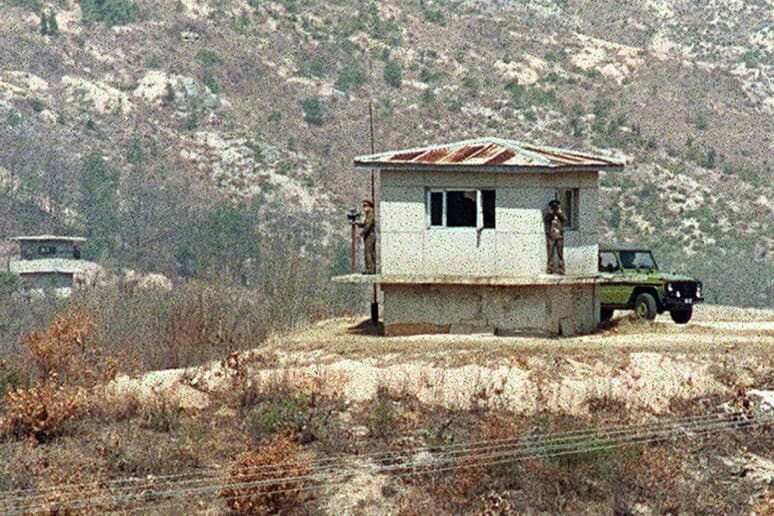 Seuli: Koreja e Veriut dërgon ushtarë përgjatë zonës së çmilitarizuar