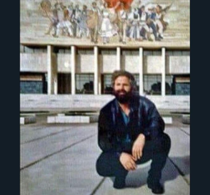  68 vjetori i Adem Jasharit/ Rama: Erdhi në këtë botë ditën e Flamurit, ngjiti shpirtin në Altarin Qiellor të Heronjve të Kombit