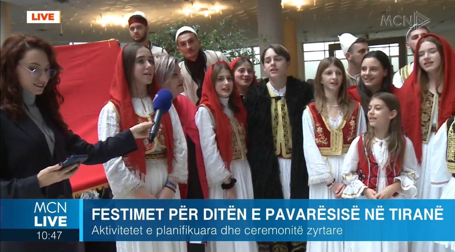 111-vjetori i Pavarësisë, atmosferë e zjarrtë në Pallatin e Kongresve (VIDEO)