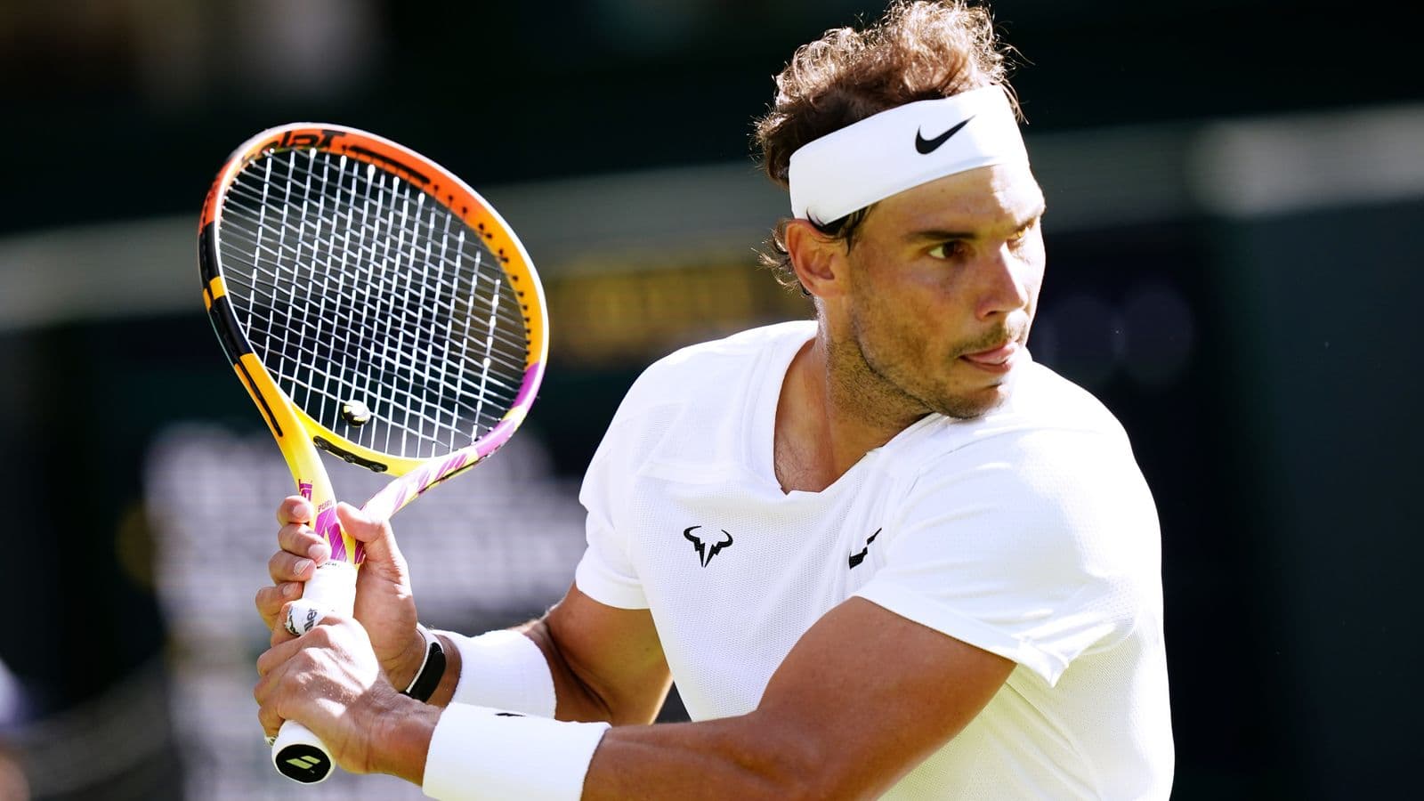 Një vit i lënduar, Rafael Nadal njofton rikthimin në tenis