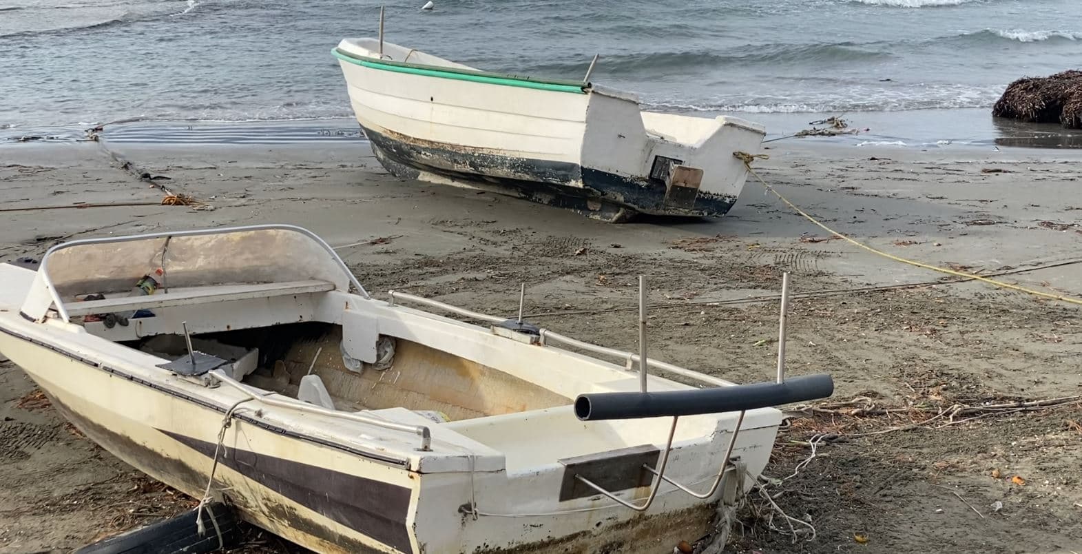Era e fortë/ Pezullohet lundrimi i trageteve Vlorë- Brindisi dhe mjeteve të peshkimit