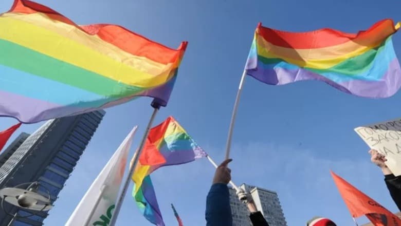 Rusia ndalon aktivitetet e lëvizjes LGBT
