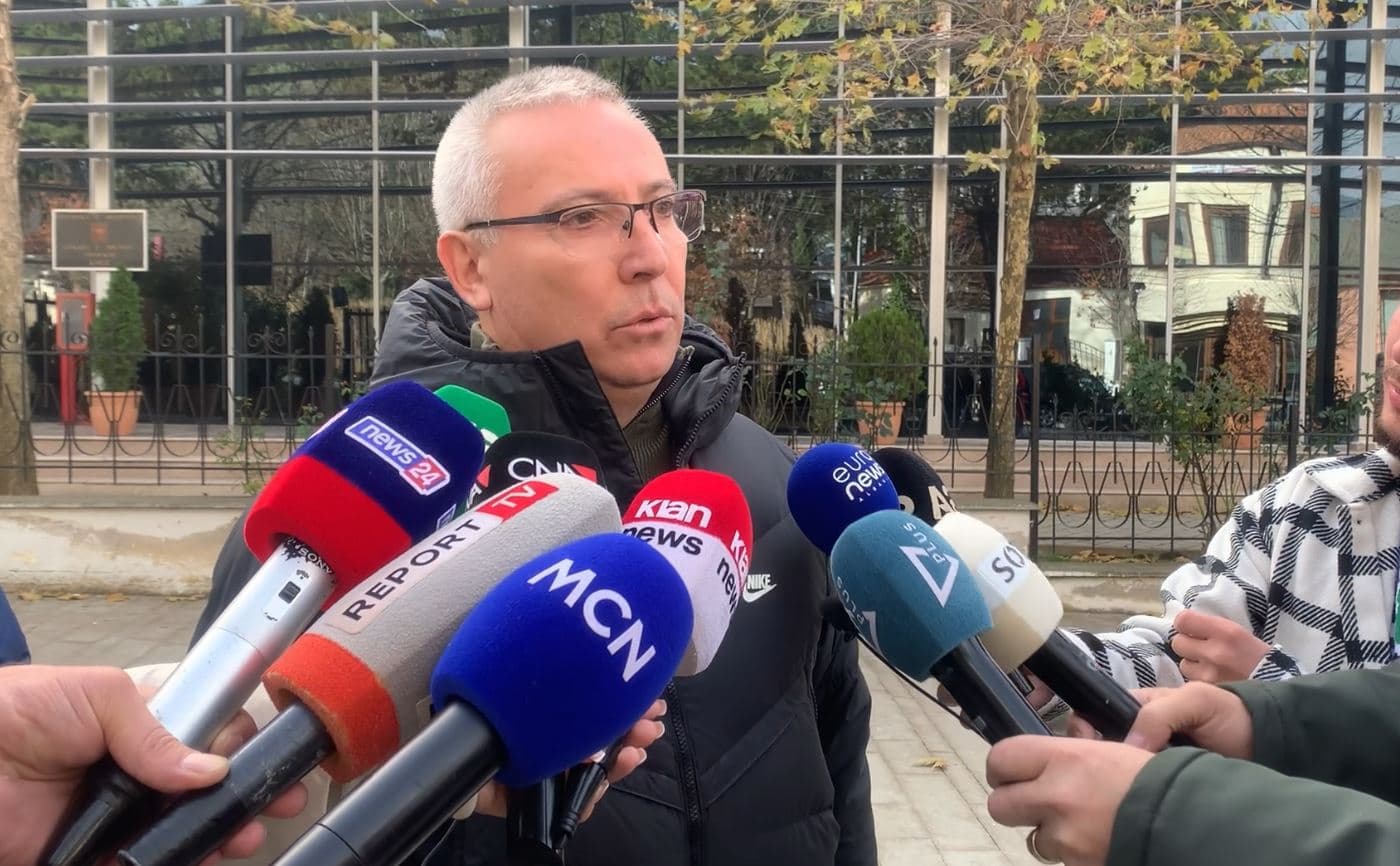 Lejoi kalimin e 26 kg kanabis drejt Greqisë, lihet në burg shefi i kufirit në Korçë. Avokati: Nuk kishte dijeni 