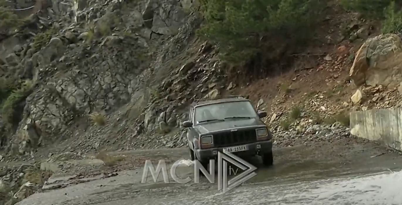 Zavalina/ Fshati ku rruga kalon mes përroit (VIDEO)