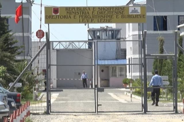 I bllokohet frymarrja gjatë ushqimit/ Ndërron jetë 45-vjeçari në burgun e Lezhës