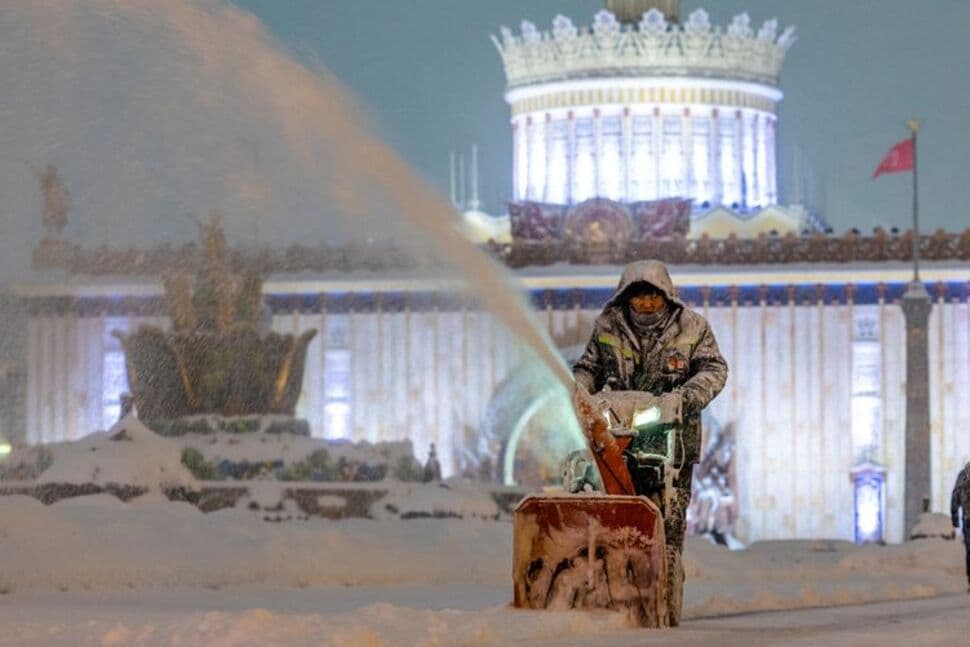 Moska mbulohet nga bora, temperaturat në Siberi bien në minus 56 gradë