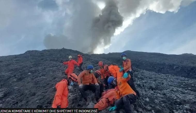 Shpërthimi i vullkanit në Indonezi, shkon në 22 numri i të vdekurve