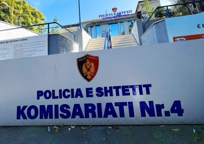 Përndoqi për disa muaj një vajzë dhe e dhunoi të tërhiqte kallëzimin, arrestohet 33-vjeçari në Tiranë