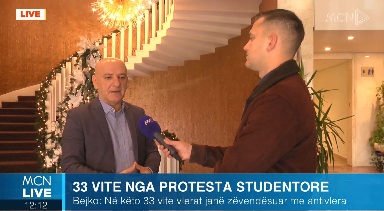 8 Dhjetori, Bejko:  Në këto 33 vite vlerat janë zëvendësuar me antivlera, Shqipëria larg parimeve të demokracisë (VIDEO)