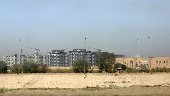 Irak, 3 raketa hidhen drejt ambasadës amerikane në Bagdad