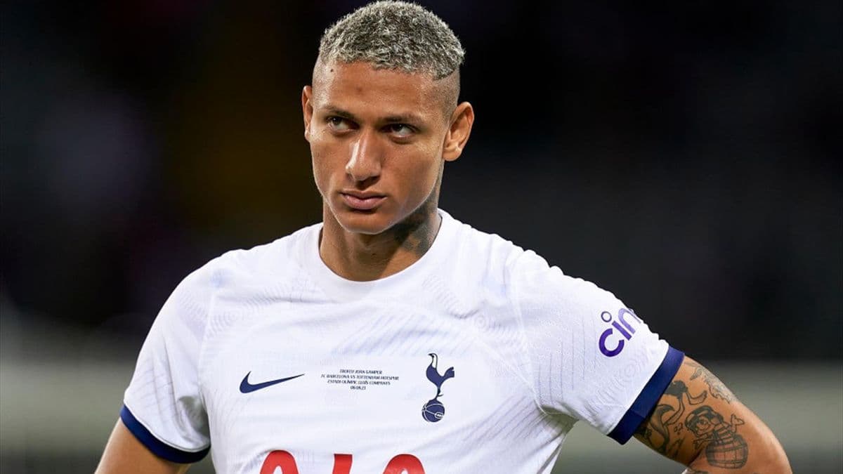 Tottenhami nuk e përjashton shitjen e Richarlison 