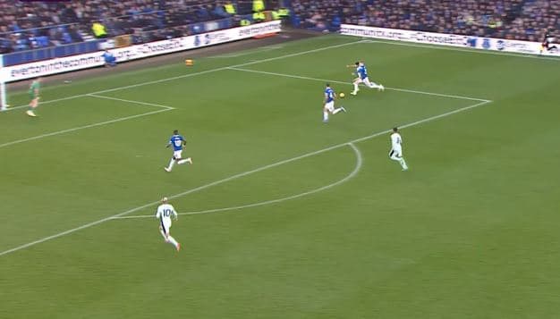 Broja nuk lë shenjë, Chelsea mposhtet nga Everton