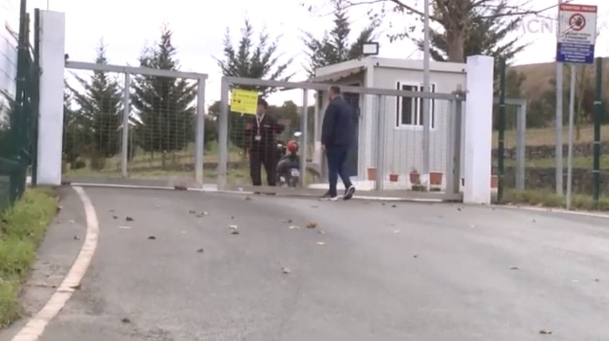 “Tokat e grurit na i mbuluan me inerte”/ Shteti, në dijeni të skandalit në inceneratorin e Tiranës (VIDEO)