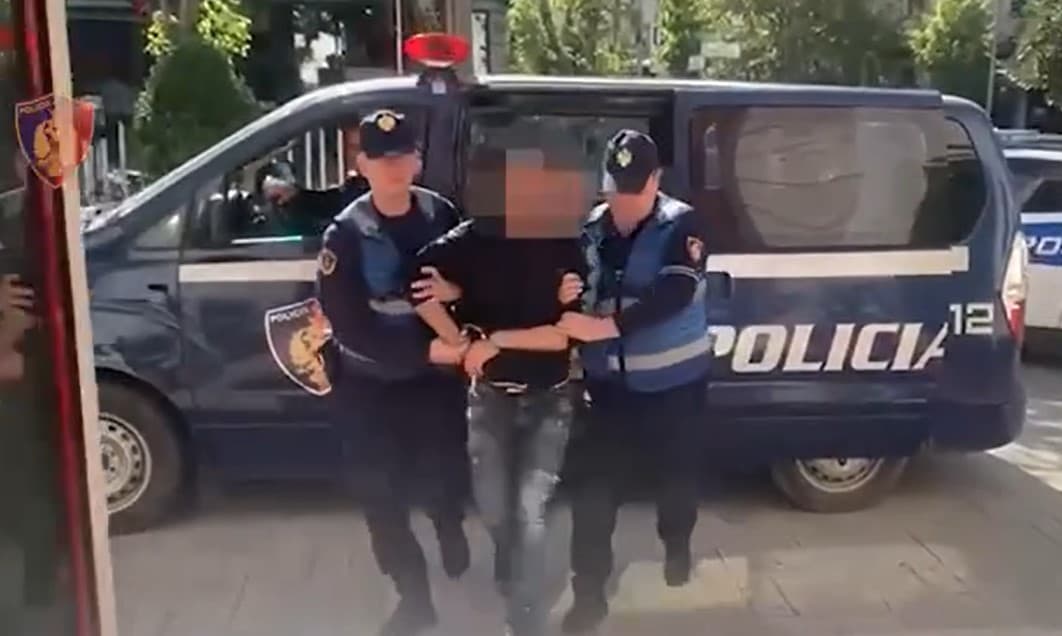 Dy të rinj në Tiranë vidhnin gjeneralitetet e të tjerëve, krijonin llogari të rreme në rrjete sociale/ Njëri në pranga