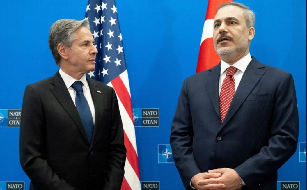 Kryediplomati turk i kërkon Blinken-it të ndikojë mbi Izraelin për ndaljen e sulmeve në Gaza 
