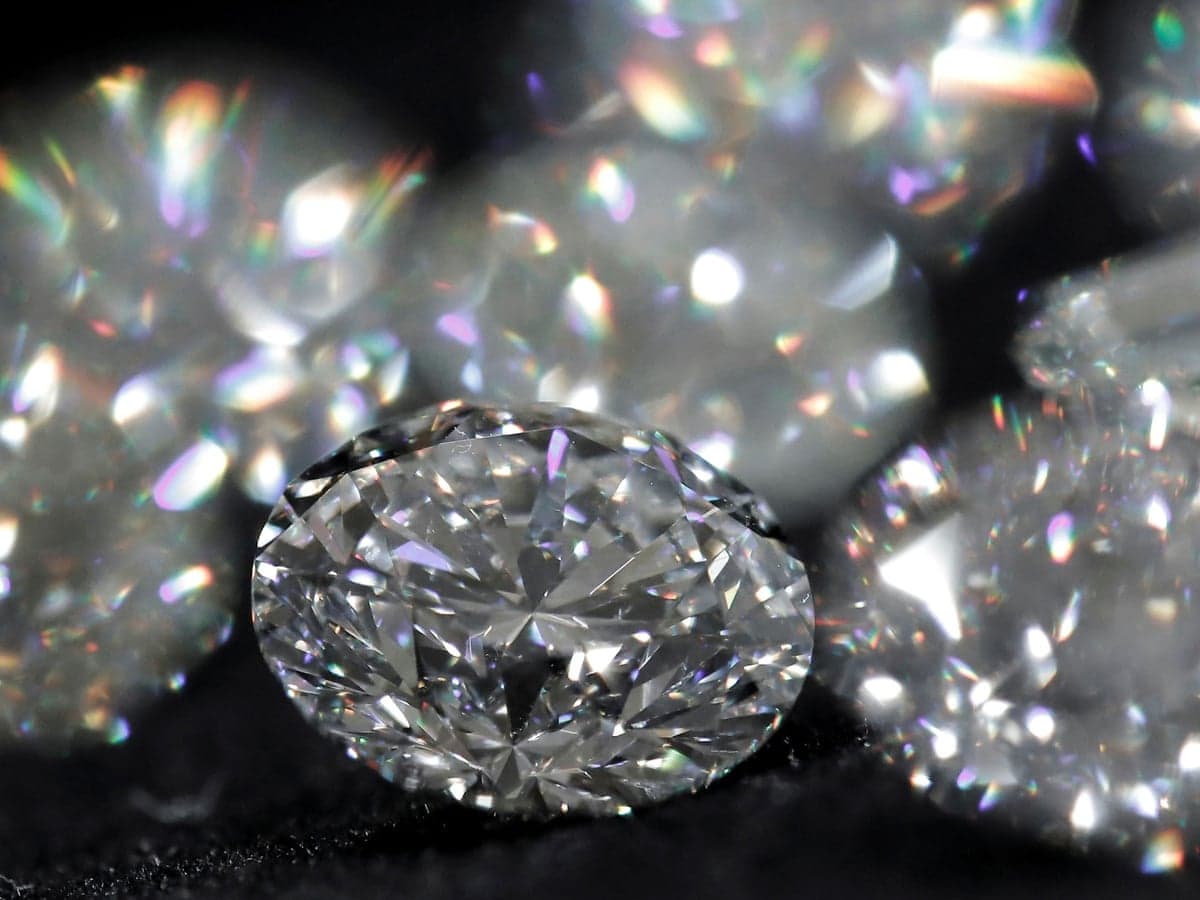 BE bie dakord për sanksione të reja ndaj Rusisë, ndalohet importi i diamanteve