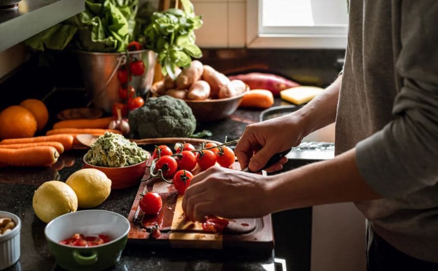 Një dietë me bazë bimore ndihmon në luftimin e diabetit dhe shtimin e peshës