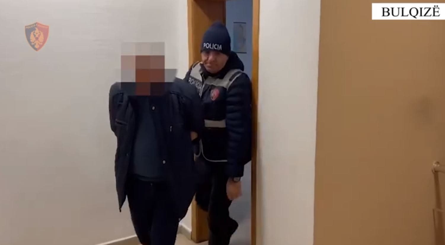 Dibër/ Shpërdoruan detyrat për të pajisur disa qytetarë me dokumente false, arrestohen 3 zyrtarë