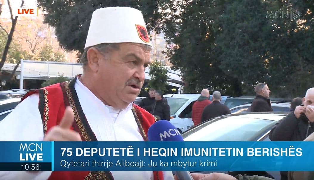 Protestuesit para Kuvendit: Rama vrau sot demokracinë! Do kërkojmë protesta në gjithë Shqipërinë (VIDEO)
